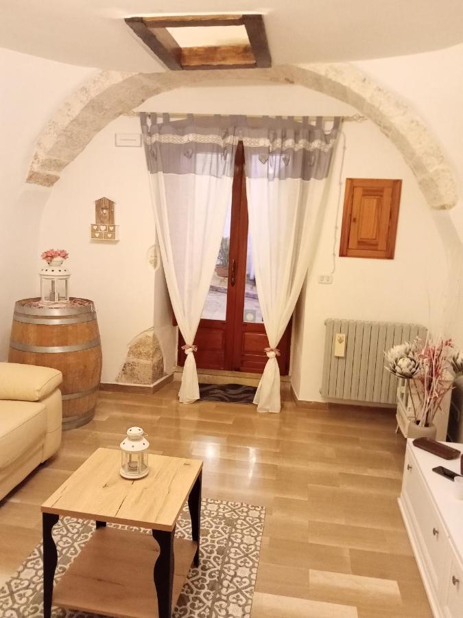 אלברובלו "B&B La Lanterna" Trulli & Dimore Storiche מראה חיצוני תמונה